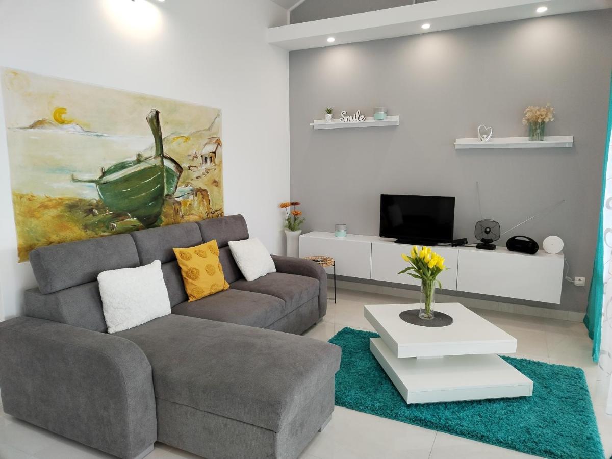 Apartman La Marija Prizba Bagian luar foto
